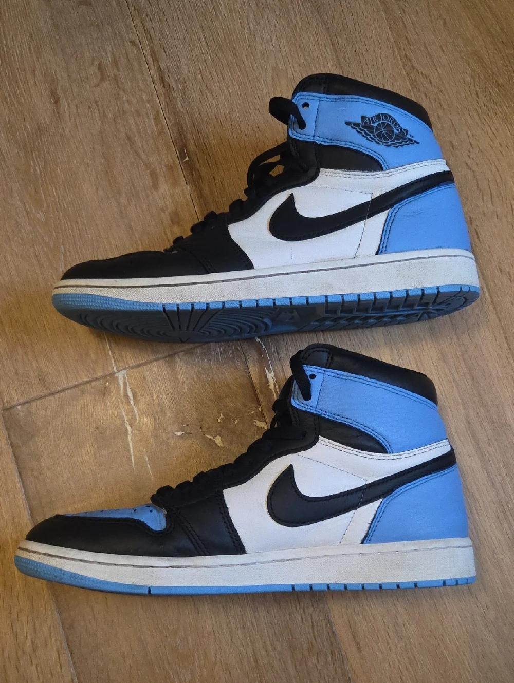 Nike Air Jordan 1 Retro High OG University Blue UNC Toe Men's DZ5485-400 9.5